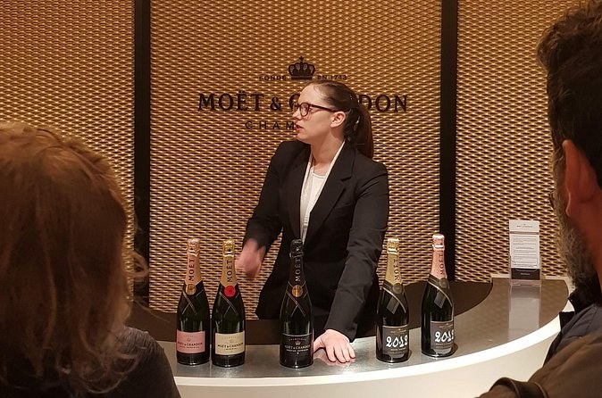 Moet et Chandon Tasting and Fun Private Tour in Champagne